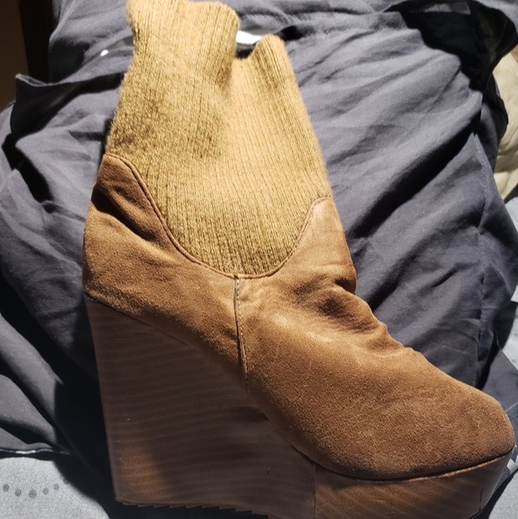 boots - Picture 1 of 1